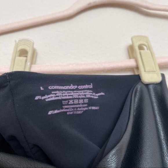 ✨ Commando Perfect Control Faux Leather Leggings ✨ - Picture 6 of 7